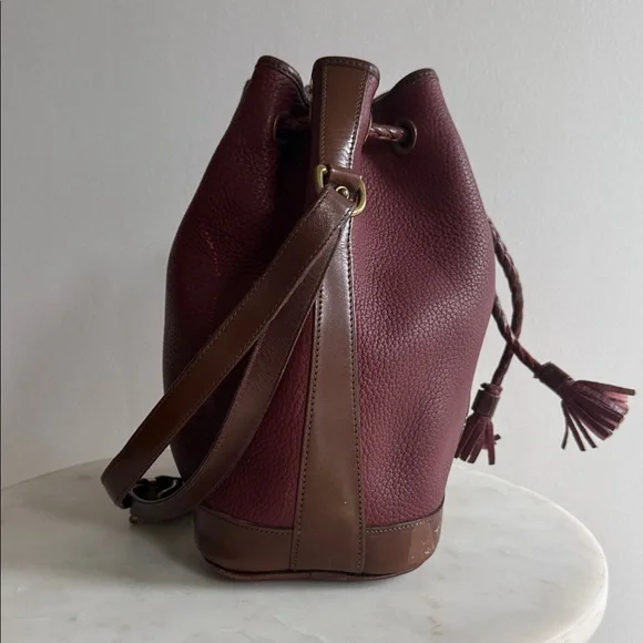 Dooney & Bourke Elegant Burgundy Leather Bucket Bag - Picture 4 of 11
